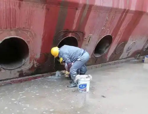 蒋湖农场船坞堵漏